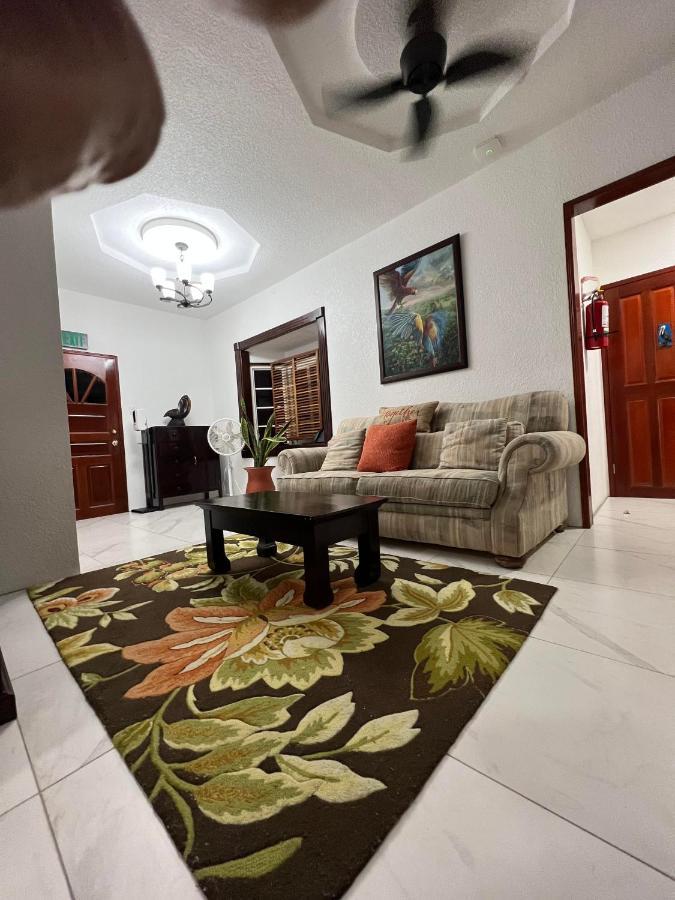 One South Place Hotel เบลีซซิตี้ ภายนอก รูปภาพ